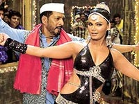 Still from Horn Ok Pleassss Still from Horn Ok Pleassss