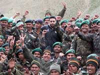 Abhishek Bachchan with Jawans Abhishek Bachchan with Jawans