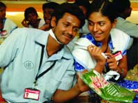 Angadi Theru Angadi Theru