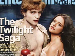 Robert Pattinson and Kristen Stewart on Entertainment Weekly cover Robert Pattinson and Kristen Stewart on Entertainment Weekly cover