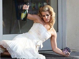 Jessica Simpson drunk swaying Jessica Simpson drunk swaying