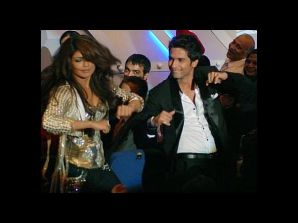is priyanka dating shahid When in mumbai priyanka never had a steady boyfriend except for a brief flirtation with akshay kumar and shahid kapoor priyanka on dating. is priyanka dating shahid When in mumbai priyanka never had a steady boyfriend except for a brief flirtation with akshay kumar and shahid kapoor priyanka on dating.