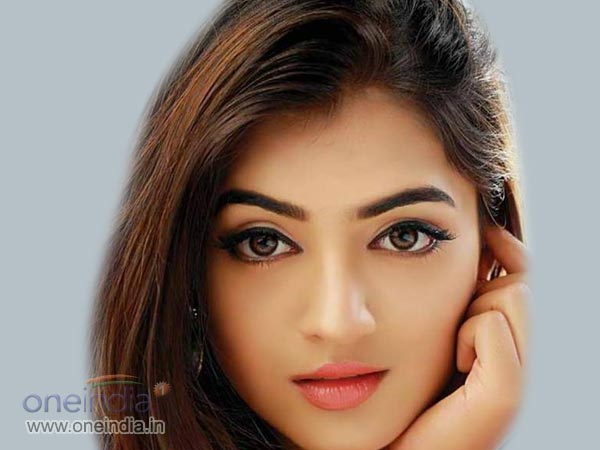 bollywood actresses with eye problems nazriya nazim to enter bollywood filmibeat bollywood actresses with eye problems nazriya nazim to enter bollywood filmibeat