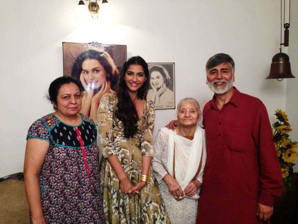 Neerja Movie Review Audiences Are Bowled Over By This Outstanding Film