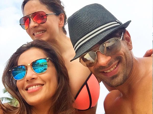 Bipasha Weds Karan Singh Grover! Complete Wedding & Reception Details Revealed! Bipasha Weds Karan Singh Grover! Complete Wedding & Reception Details Revealed!