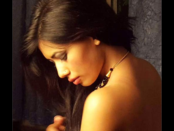Too Hot To Handle: Salman Khan's Rumoured Dabangg 3 Actress Pearl Raah Leaks Her Topless Pictures?