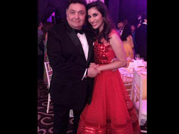 Stunning INSIDE Photos Of Aishwarya, Ranveer, Sonam, Big B & Others At The Hello Hall Of Fame 2016! 