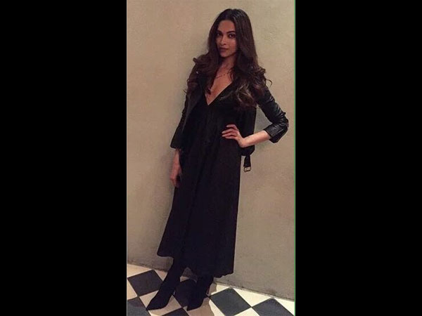 Oven Fresh! Deepika Padukone's New Pictures From Toronto Is Going Viral For All The Good Reasons! 