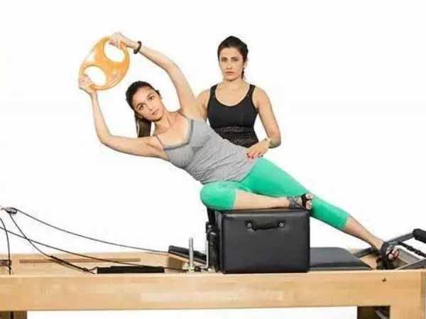 Lucky Girl! Deepika Padukone Kisses Celebrity Trainer Yasmin On The Cheeks