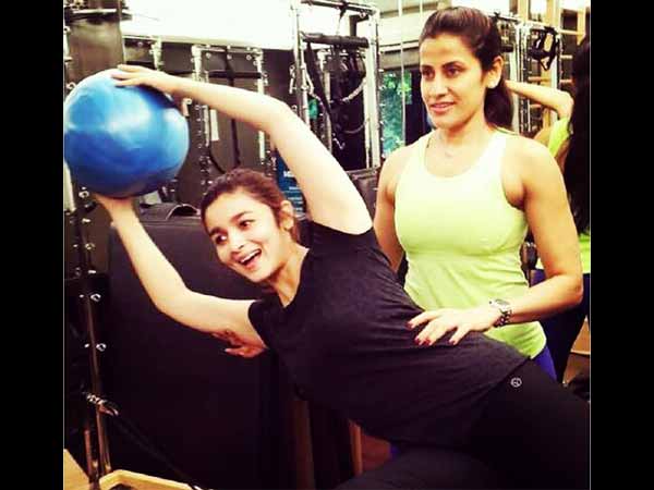 Lucky Girl! Deepika Padukone Kisses Celebrity Trainer Yasmin On The Cheeks