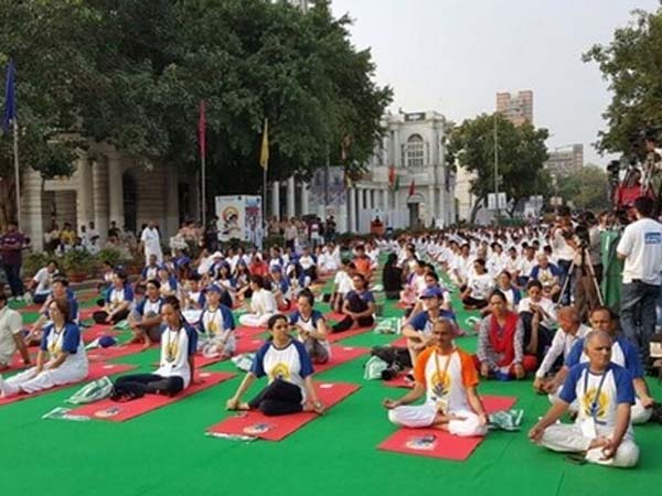 International Yoga Day: TV Celebrities – Hina Khan, KSG, Rubina Dilaik… Snapped Practising Yoga! International Yoga Day: TV Celebrities – Hina Khan, KSG, Rubina Dilaik… Snapped Practising Yoga!