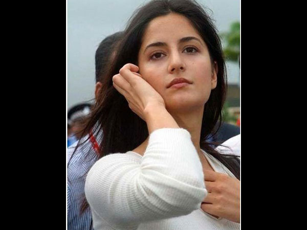 Even Without Make-up, Katrina Kaif Looks Like A Million Bucks; Spotted Enjoying In London!