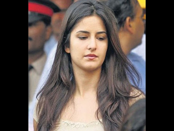 Even Without Make-up, Katrina Kaif Looks Like A Million Bucks; Spotted Enjoying In London!