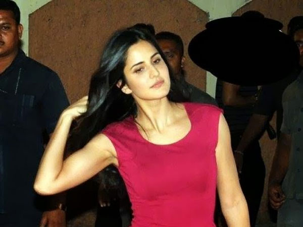 Even Without Make-up, Katrina Kaif Looks Like A Million Bucks; Spotted Enjoying In London!