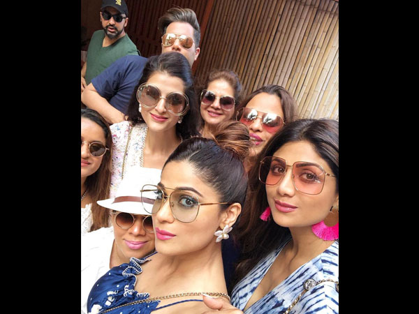 It's Selfie Time!