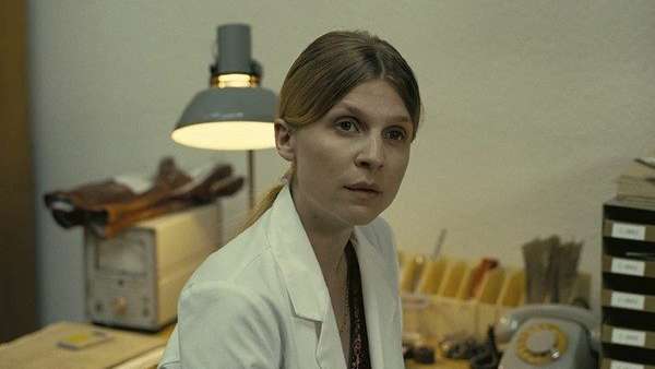 Clemence Poesy In Tenet