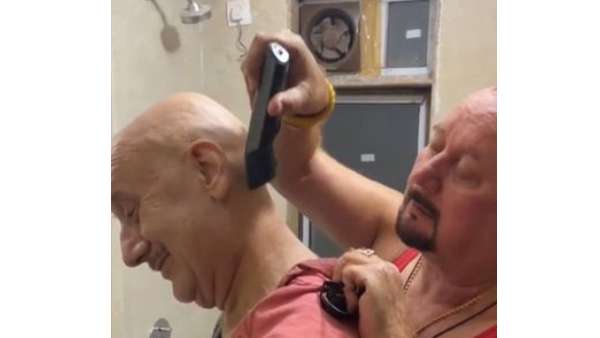 Fan Notices The Brown Tape In Actor's Bathroom
