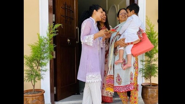Rangoli's Cute Caption Is Melting Our Hearts