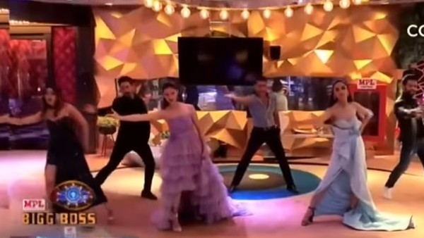 Contestants Perform