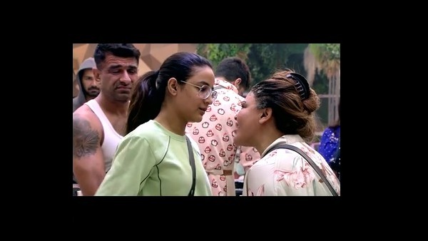 Jasmin & Rakhi Get Into An Ugly Fight
