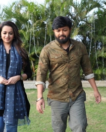99 Fan Photos 99 Photos Images Pictures Filmibeat