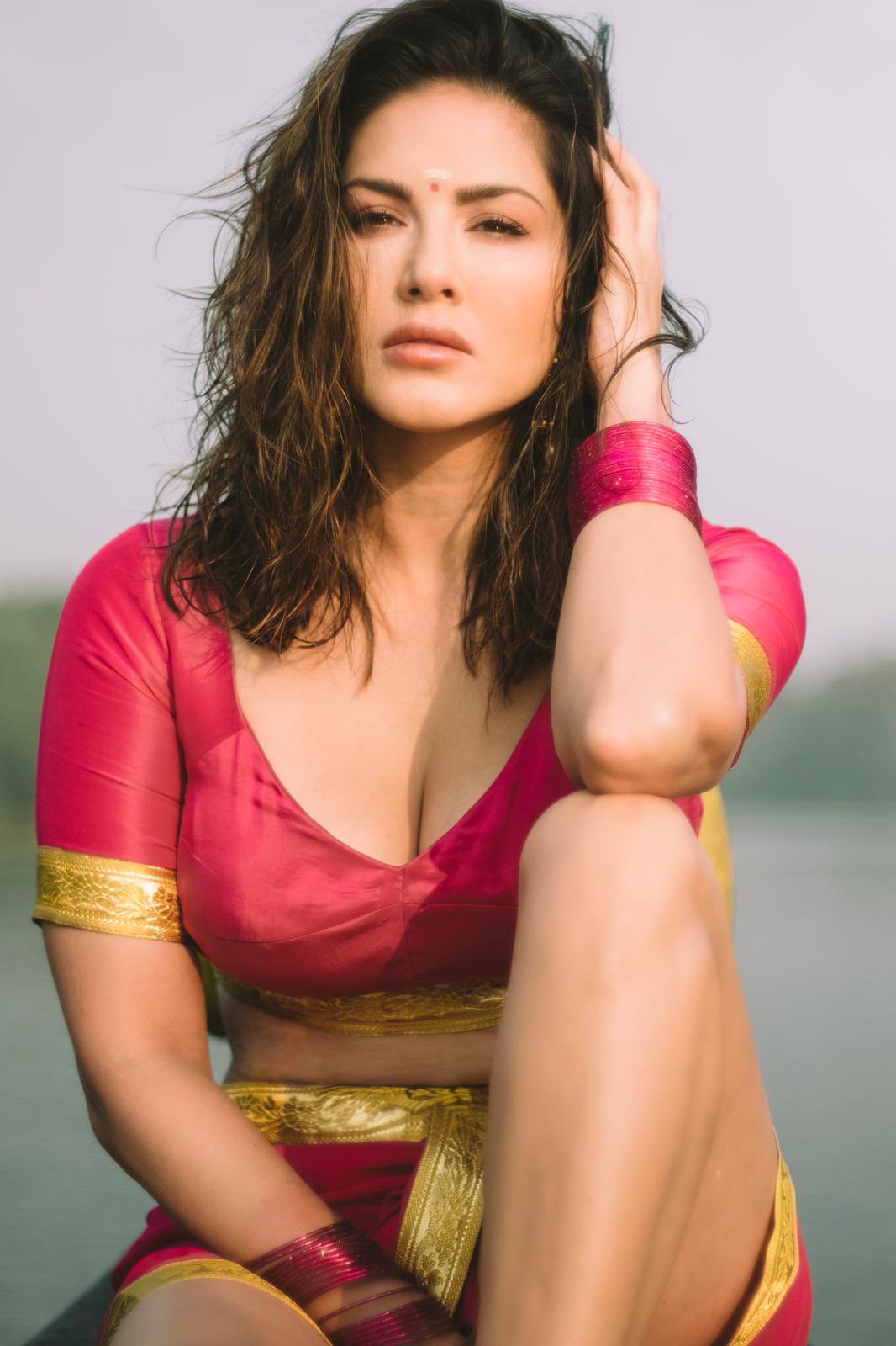Sunny Leone Fan Photos | Sunny Leone Pictures, Images - 48148 - FilmiBeat