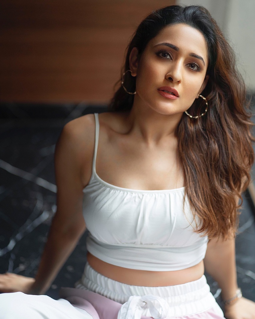 Pragya Jaiswal Fan Photos | Pragya Jaiswal Pictures, Images - 71434 -  FilmiBeat