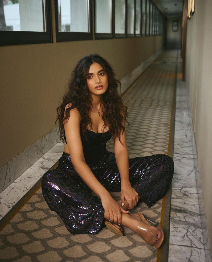 Divyansha Kaushik Fan Photos Divyansha Kaushik Pictures, Images 81347 FilmiBeat