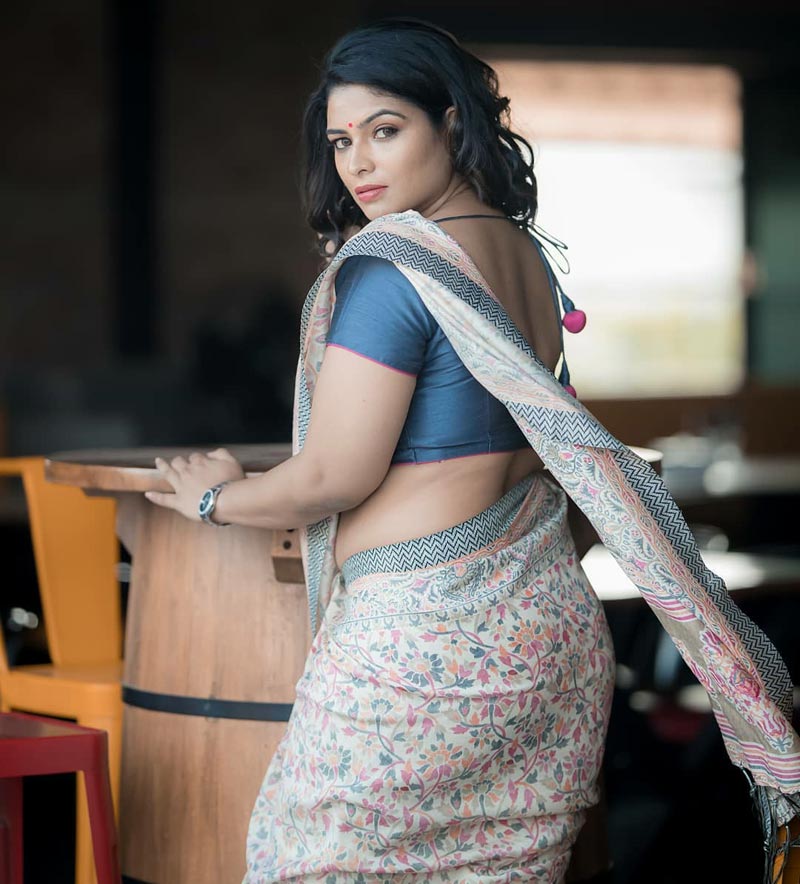 VJ Maheswari (Maheswari Chanakyan) Fan Photos | VJ Maheswari Pictures,  Images - 67901 - FilmiBeat