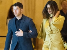 Priyanka Chopra & Nick Jonas to ..
