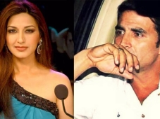 Sonali Bendre Cancer: Akshay Kum..