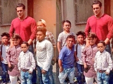 Zero Trailer: Salman Khan promot..