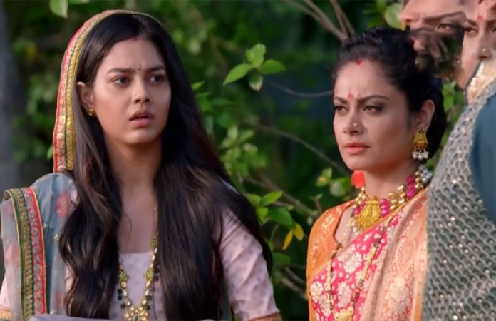 Molkki Promo; Virendra ignores Purvi in front of his wife | - Filmibeat