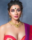 नायरा  बनर्जी