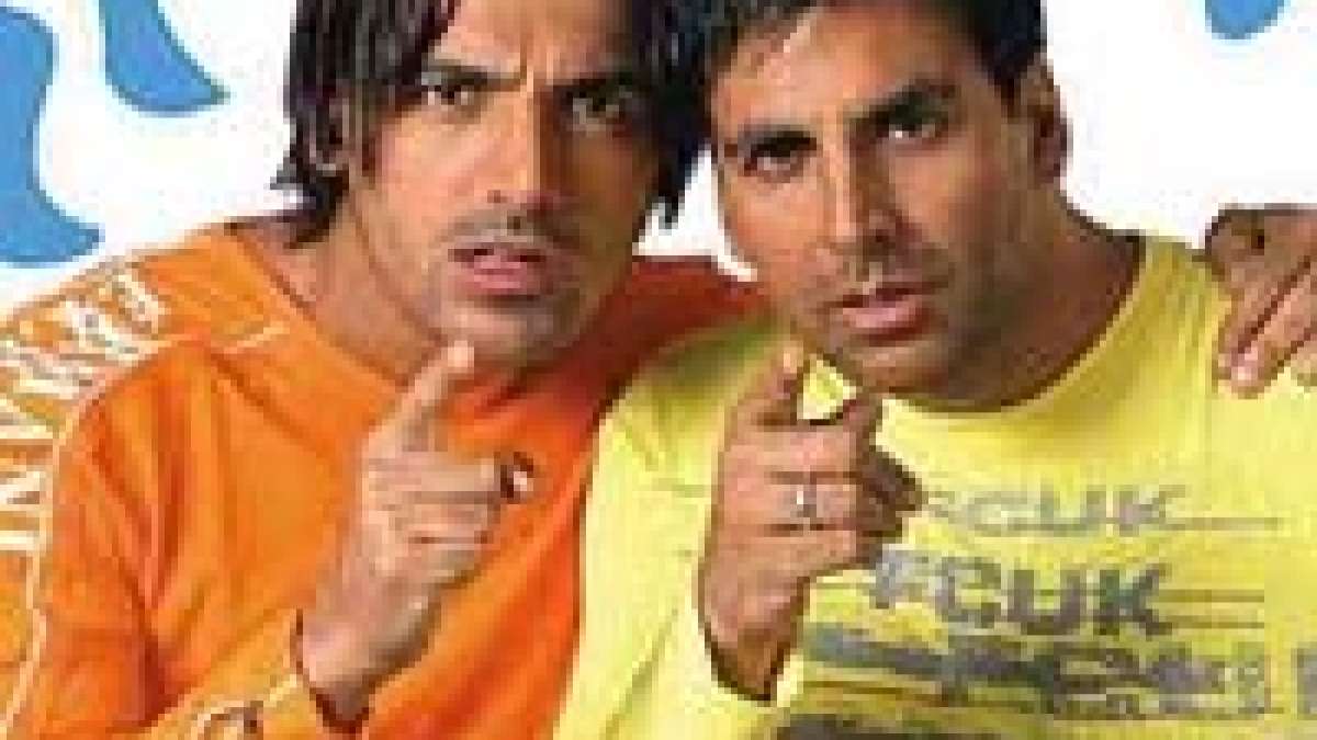 Actor Akshay Kumar John Abraham Movie Garam Masala Rohit Dhawan David Dhawanf Filmibeat