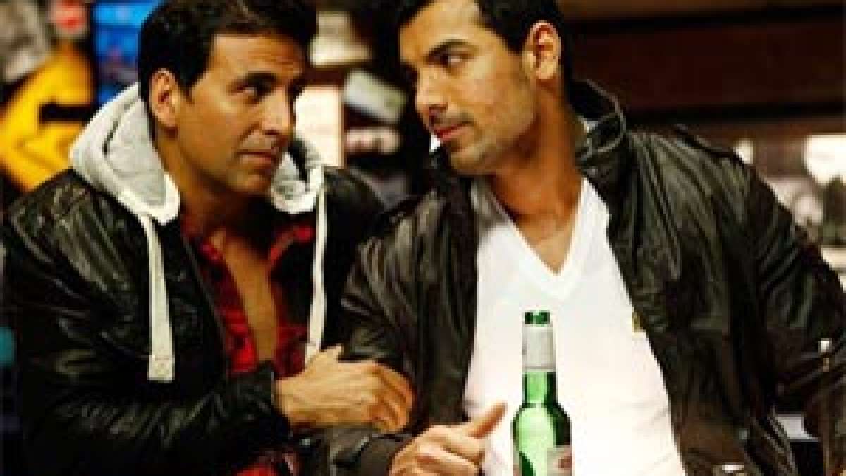 Desi Boyz Akshay Kumar John Abraham Garam Masala Filmibeat