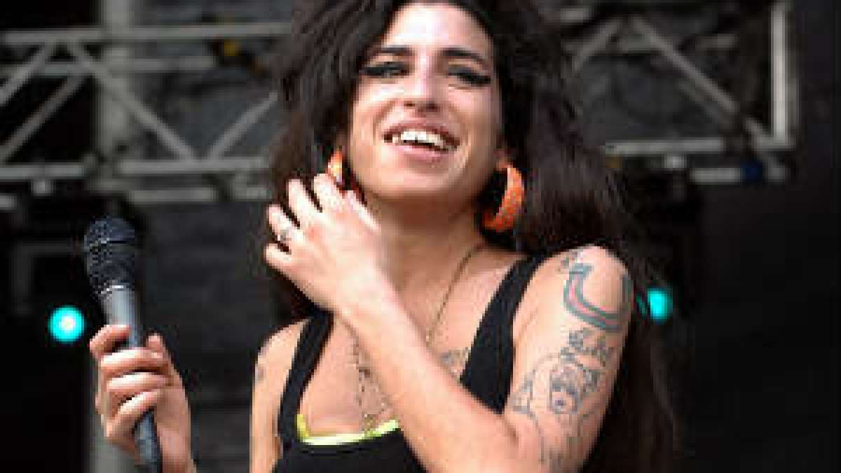 Asif Kapadia Britain Director Documentary Singer Amy Winehouse Filmibeat