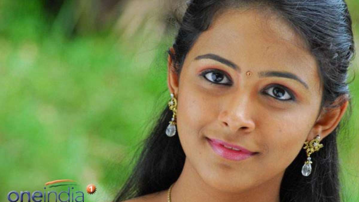 Actress Subhiksha | English Feature Film Drawing Blood | Sathish ...