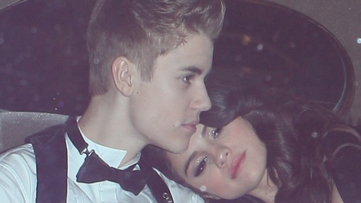 Selena Gomez Justin Bieber Roast Selena Gomez Jokes Bieber Roast