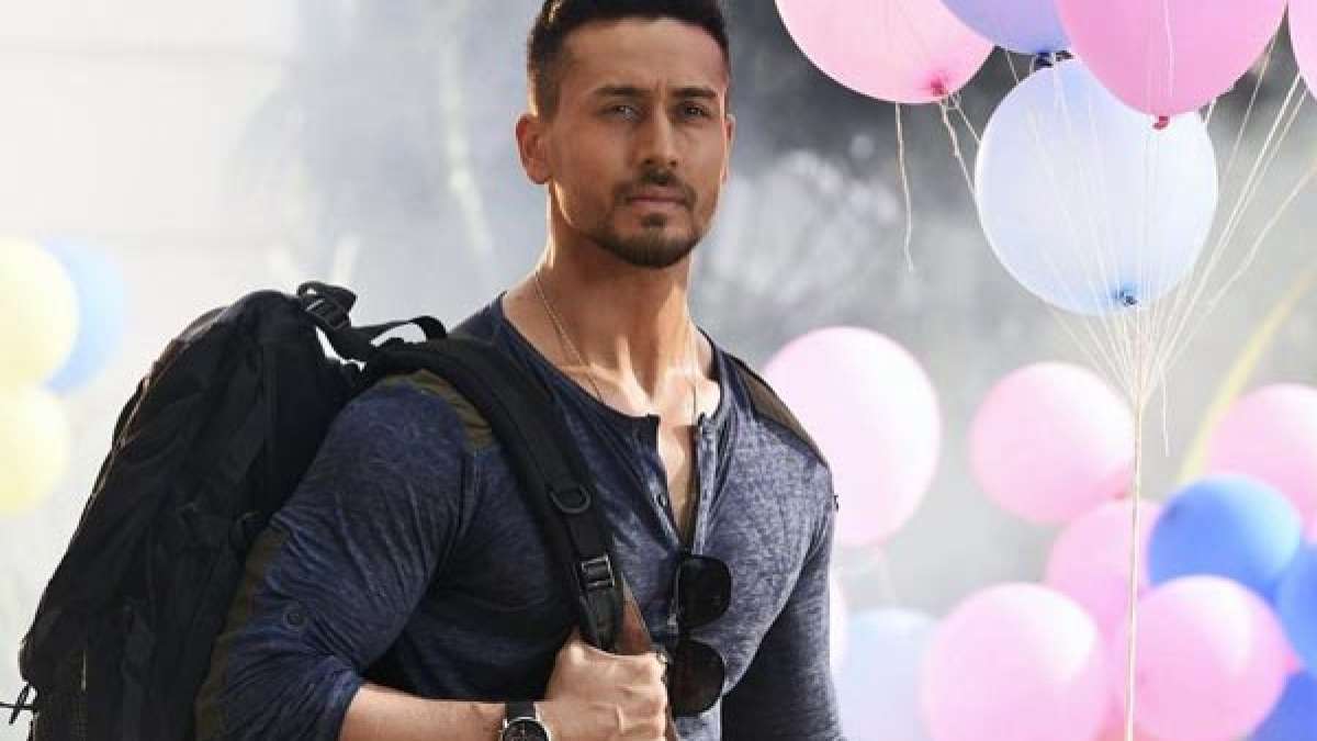 Tiger Shroff Couldn't Look At Himself In The Mirror After Cutting His Hair For Baaghi 2. - Filmibeat Tiger Shroff Couldn't Look At Himself In The Mirror After Cutting His Hair For Baaghi 2. - Filmibeat