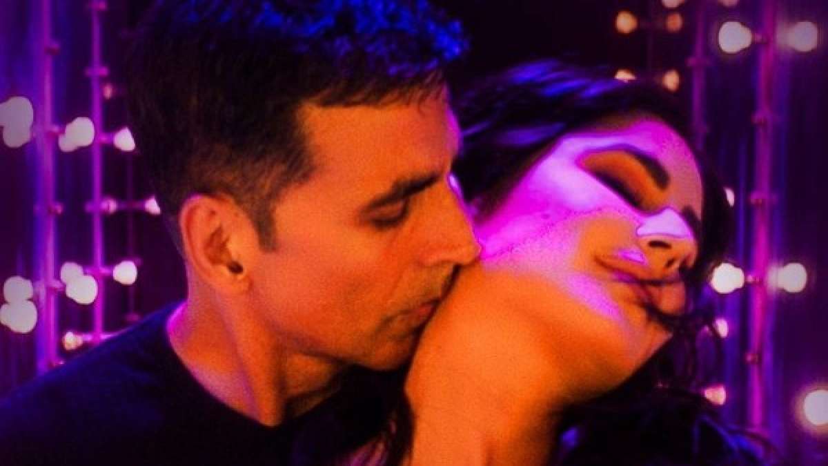 Sex Video Katrina Kaif All Remix Video - Netizens Say Katrina Kaif Is Nowhere Near To Raveena Tandon On Tip Tip  Barsa Pani Remake - Filmibeat