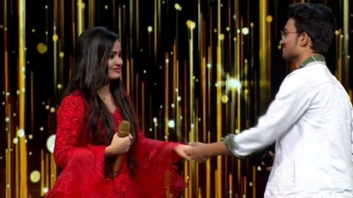 Indian Idol 13 Update Did Rishi Singh Just PROPOSE Bidipta Chakraborty