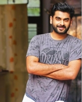 ആദിൽ ഇബ്രാഹിം ആദിൽ ഇബ്രാഹിം