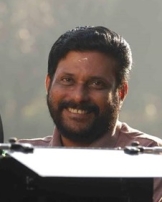 ആനന്ദക്കുട്ടന് ആനന്ദക്കുട്ടന്