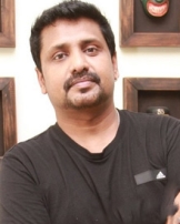 அருள்தேவ் அருள்தேவ்