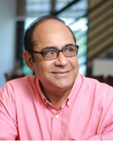 ദിനേശ് പണിക്കര് ദിനേശ് പണിക്കര്