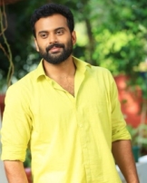 ഹേമന്ത് മേനോന് ഹേമന്ത് മേനോന്