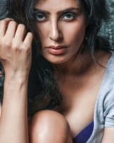 ಐರಾ ಮೋರ್ ಐರಾ ಮೋರ್