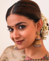 കീര്ത്തി സുരേഷ് കീര്ത്തി സുരേഷ്