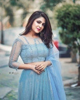 മാളവിക വെയില്സ് മാളവിക വെയില്സ്
